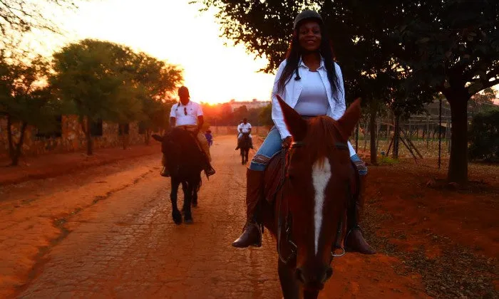 1-Hour Outride Horse Riding Experience with ESDA