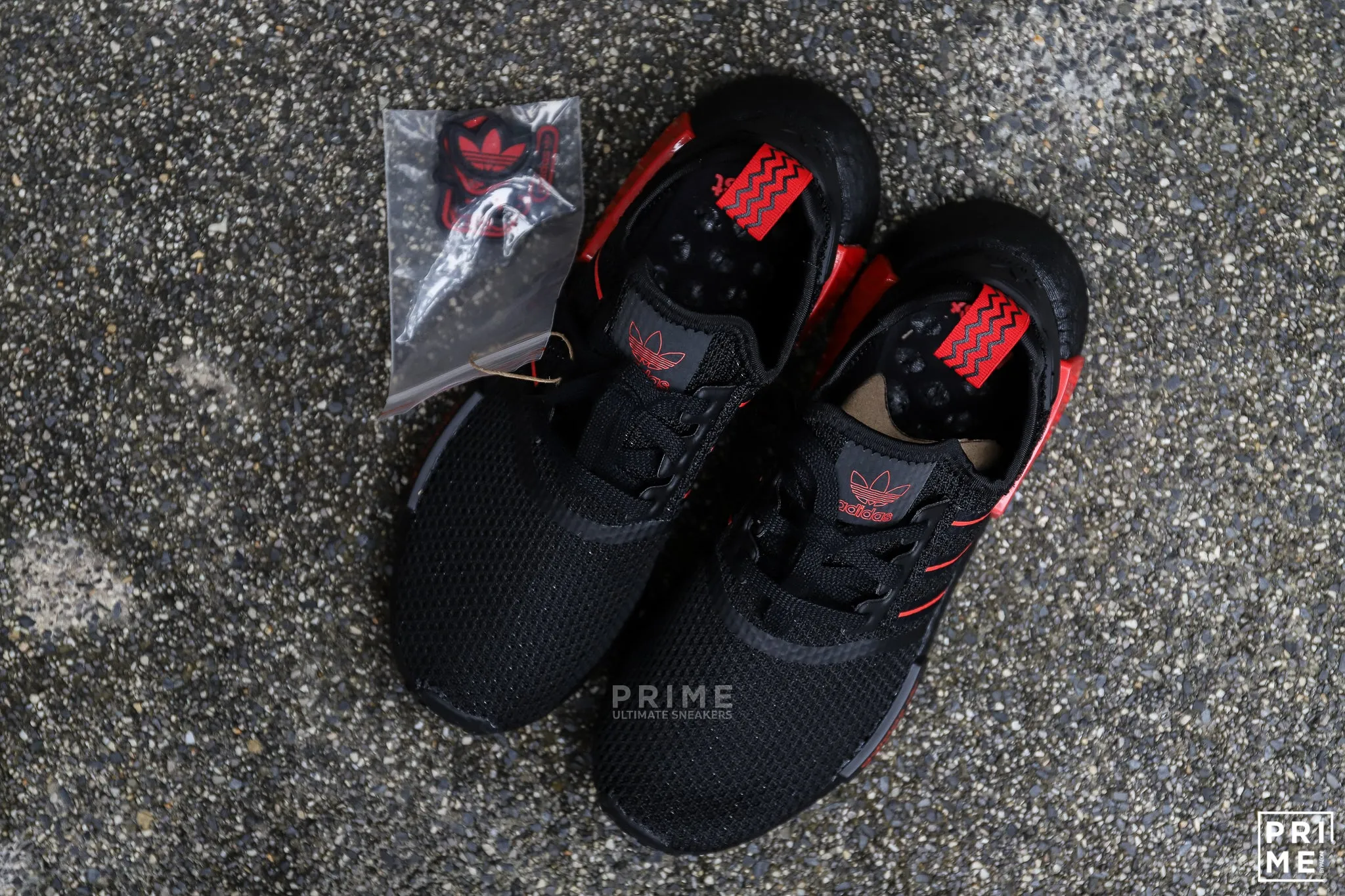 Adidas NMD R1 Core Black Red Velcro patches (GV8422)