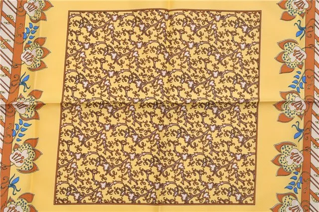 Auth HERMES Petit Carre 40 Scarf Handkerchief "Chasse en INDE" Silk Yellow 7622D