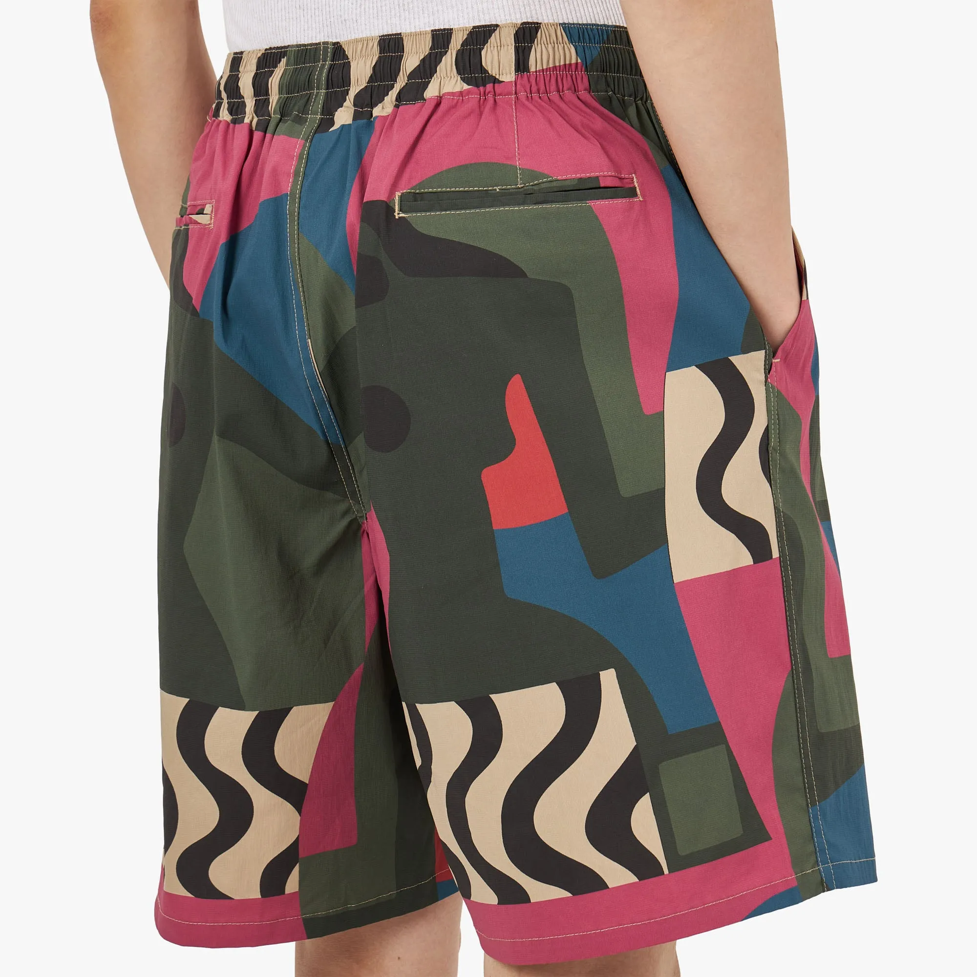 by Parra Distorted Camo Shorts / Pink