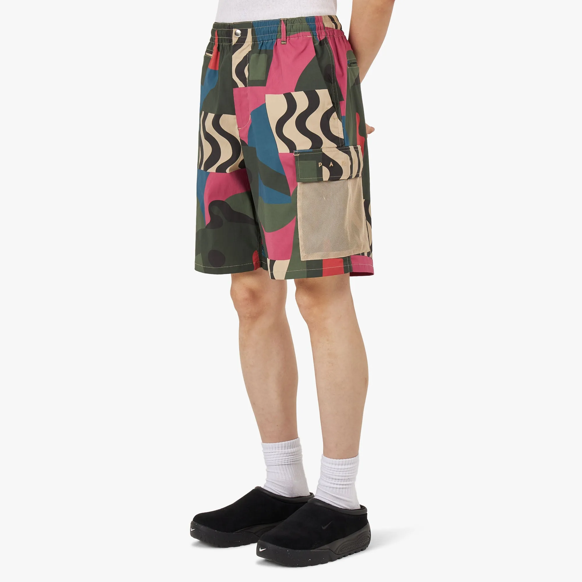 by Parra Distorted Camo Shorts / Pink