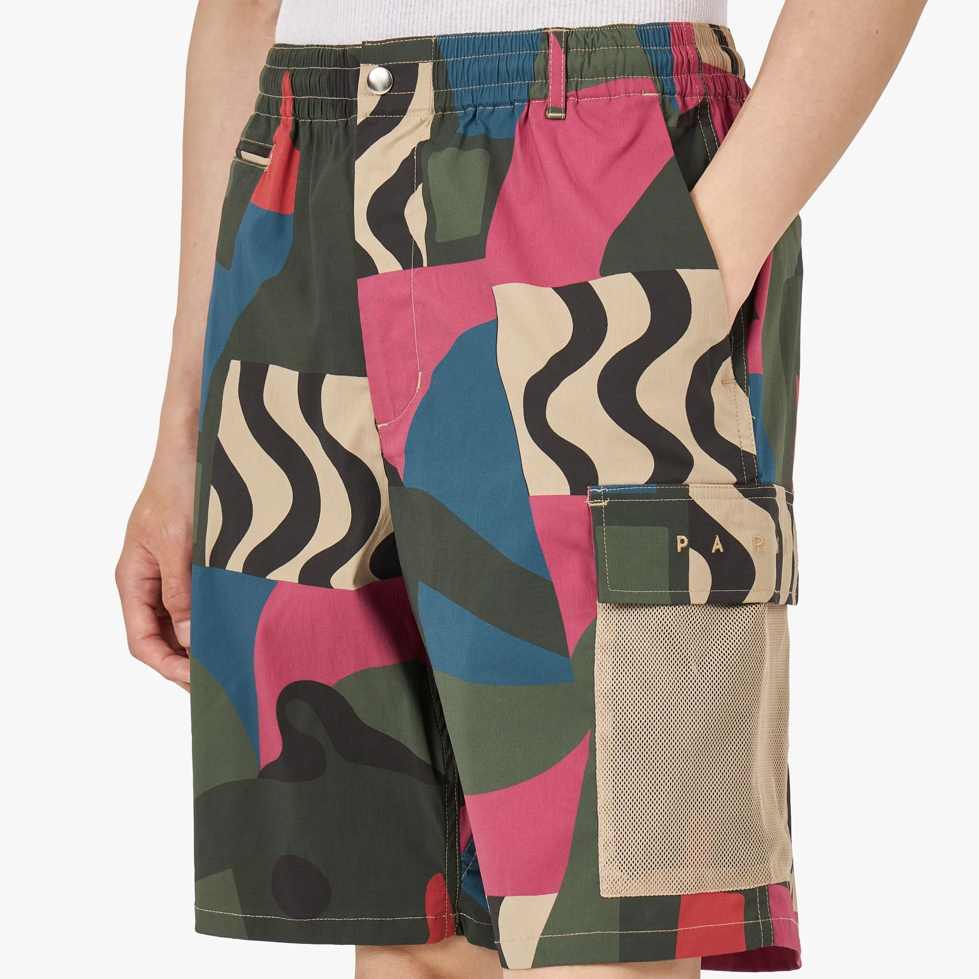 by Parra Distorted Camo Shorts / Pink