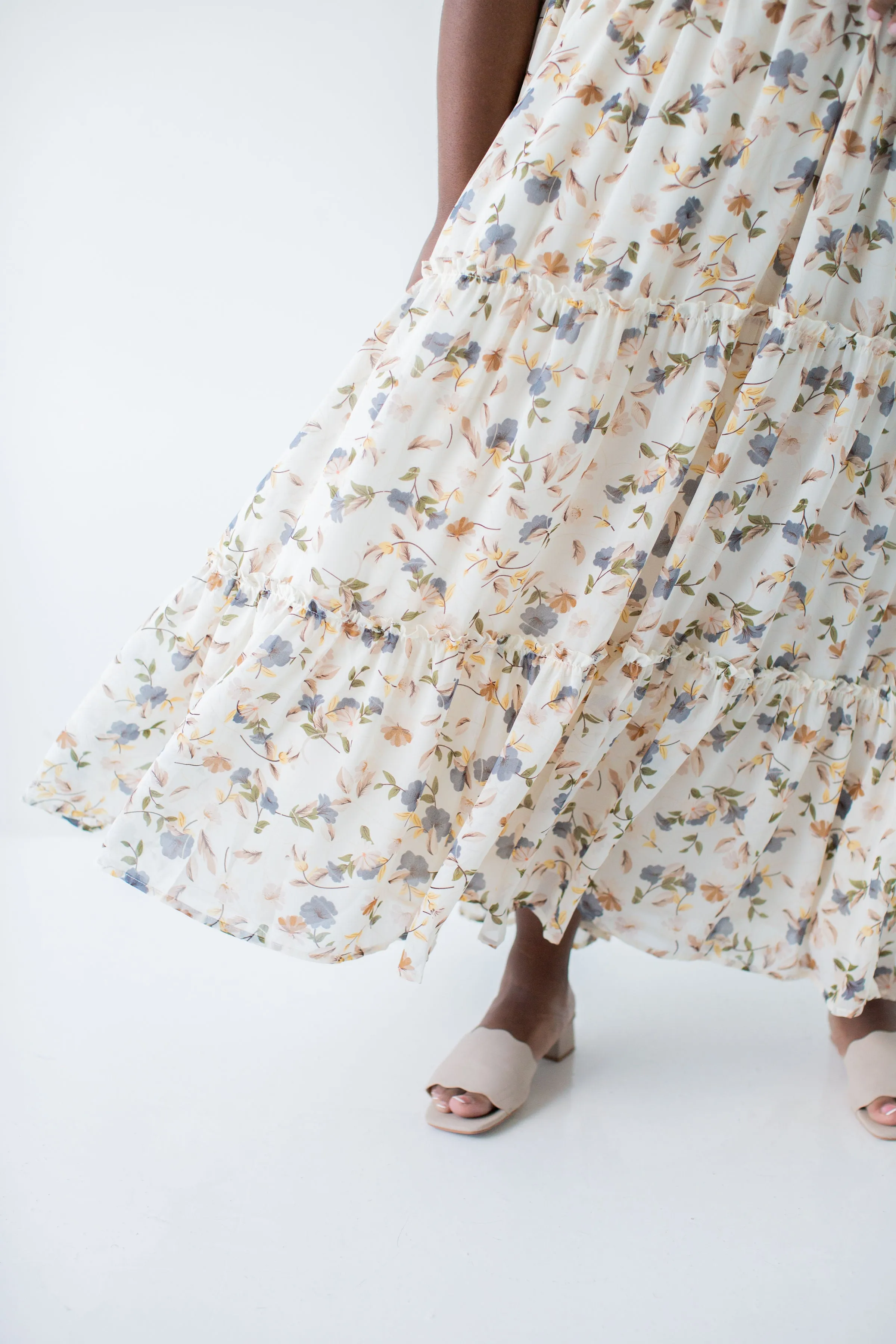 'Elizabeth' Floral Print Maxi Dress in Vanilla