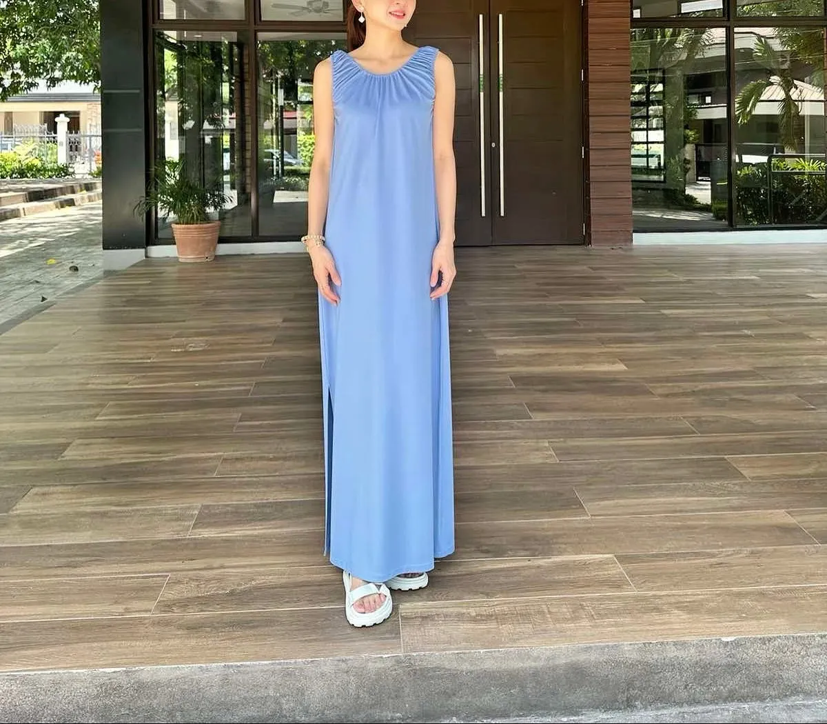 Fender Top Pleated Sleeveless Dress in Blue