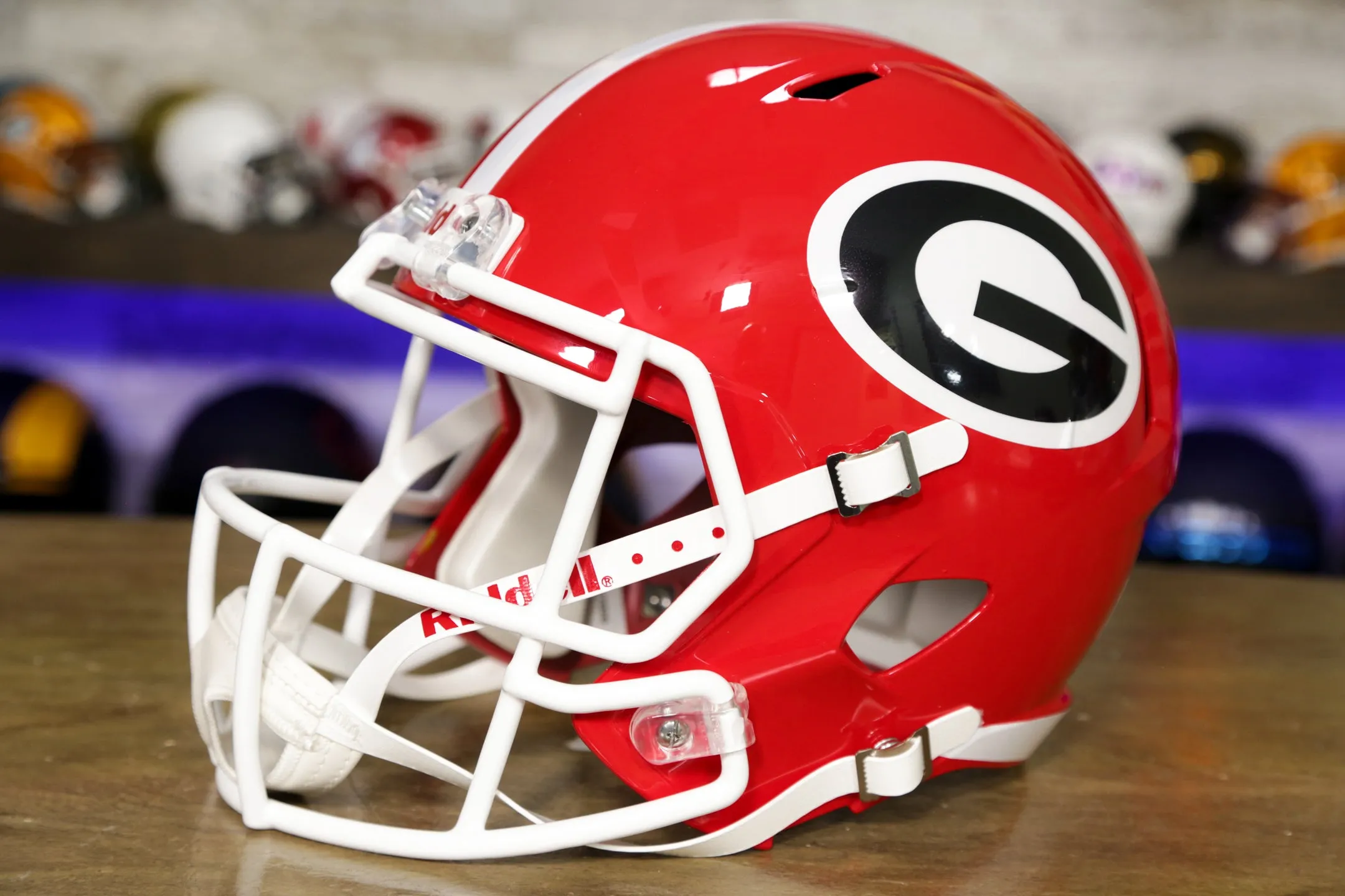 Georgia Bulldogs Riddell Speed Replica Helmet