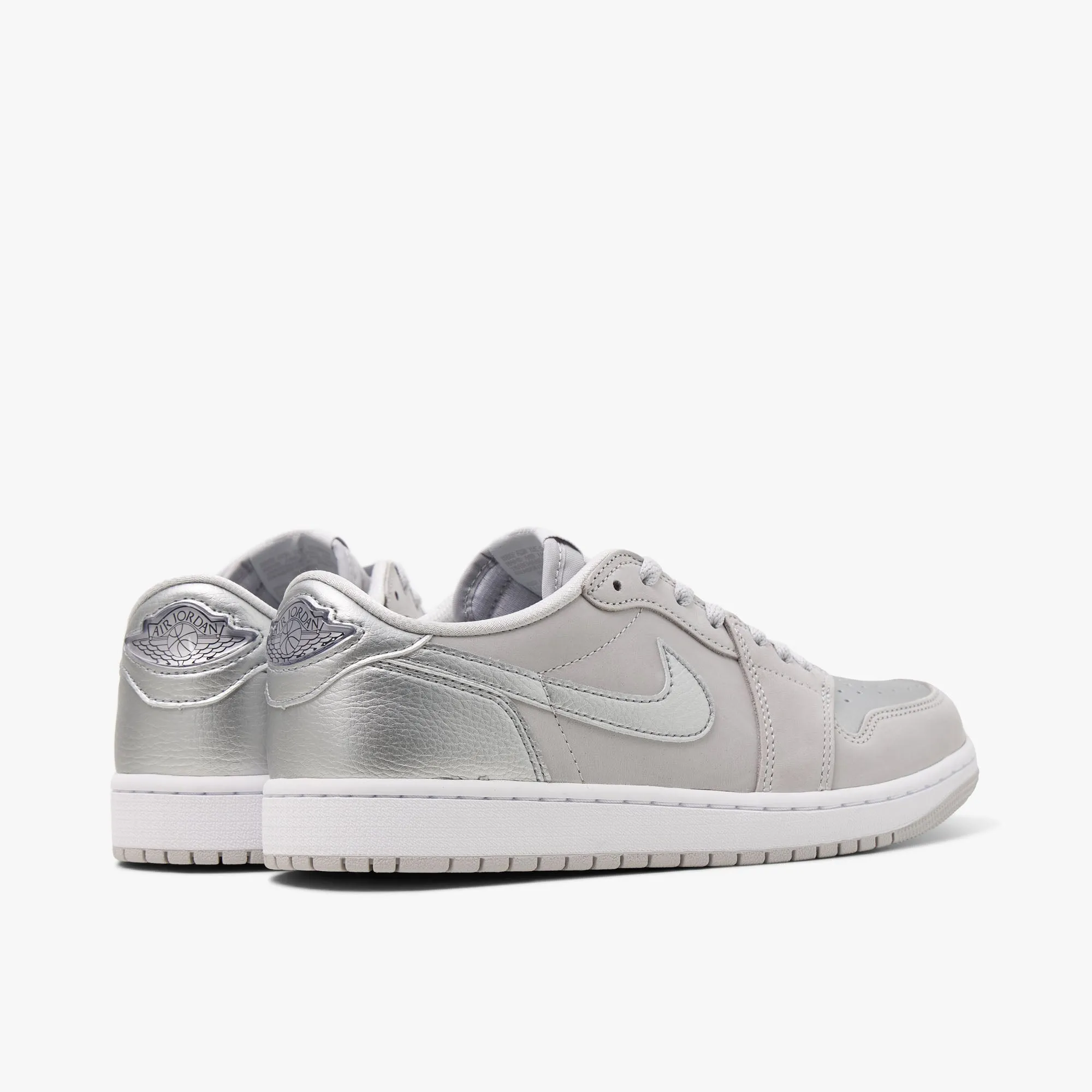 Jordan 1 Retro Low OG Neutral Grey / Metallic Silver - White