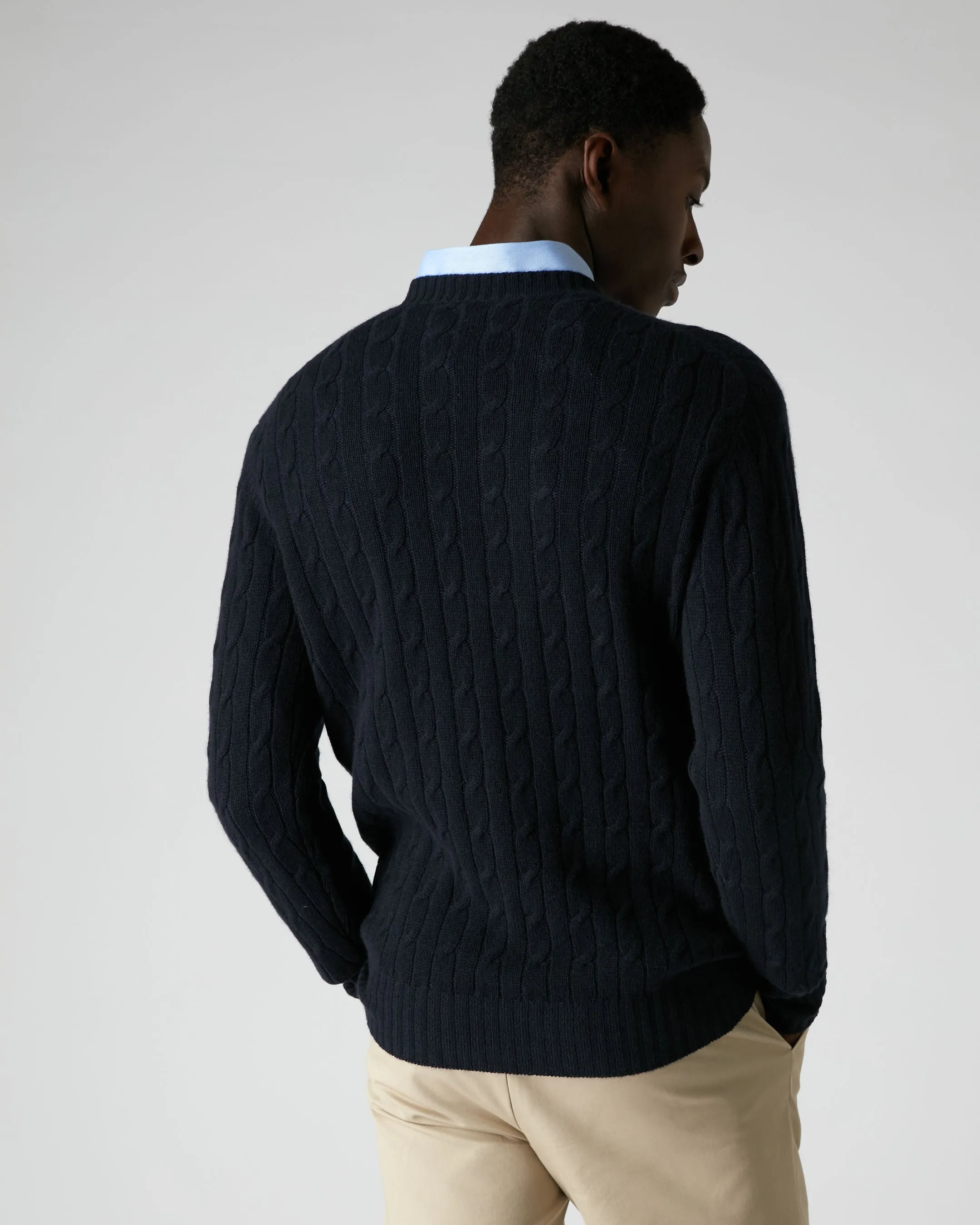 Men's Thames Cable Round Neck Cashmere Sweater Navy Blue