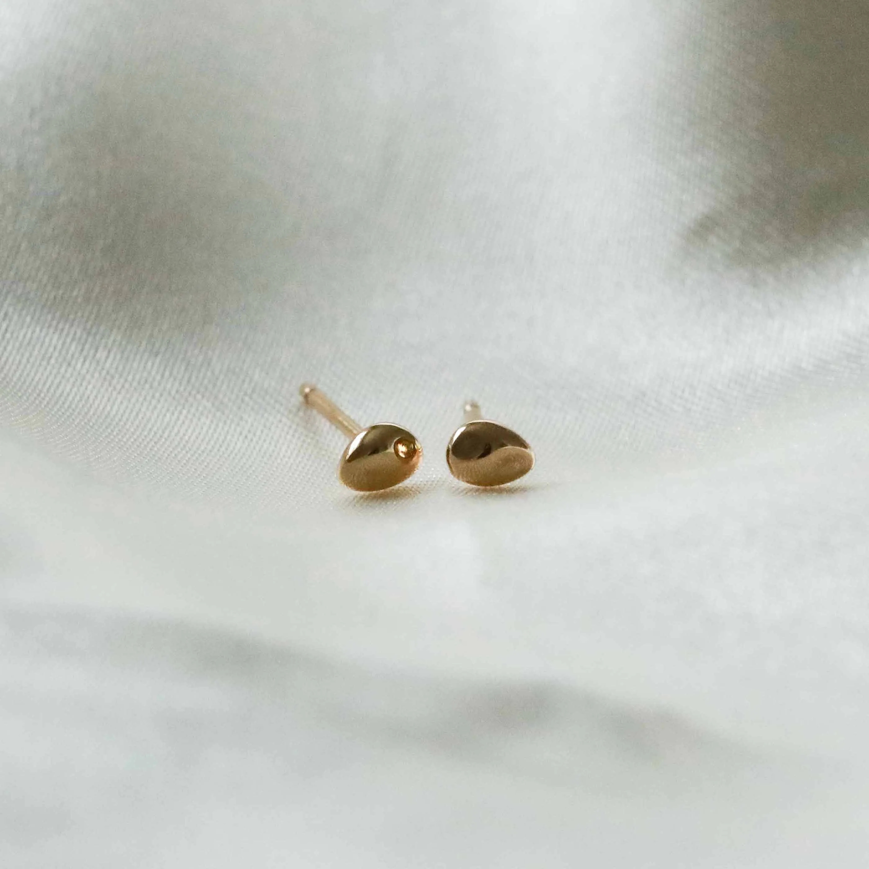 Molten Small Stud Earrings in Gold