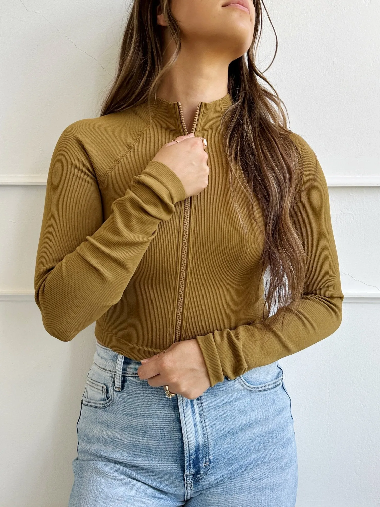 Ribbed Cropped Zip Up