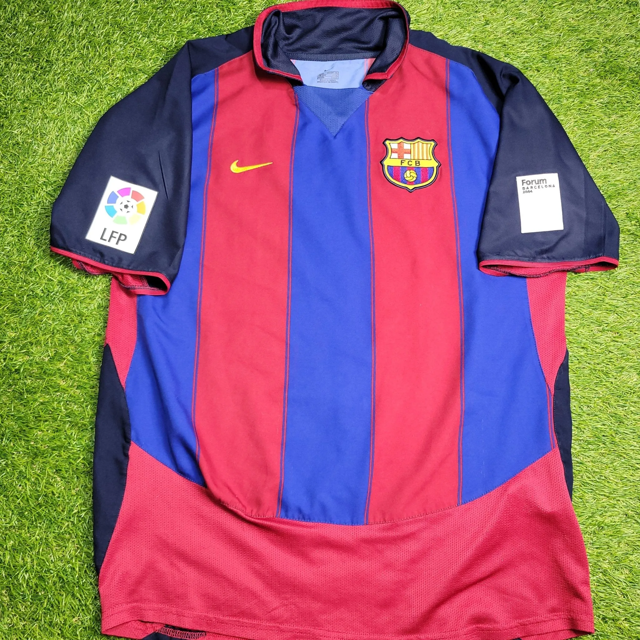 Ronaldinho Barcelona 2003 2004 DEBUT SEASON Soccer Jersey Shirt L SKU# 112586