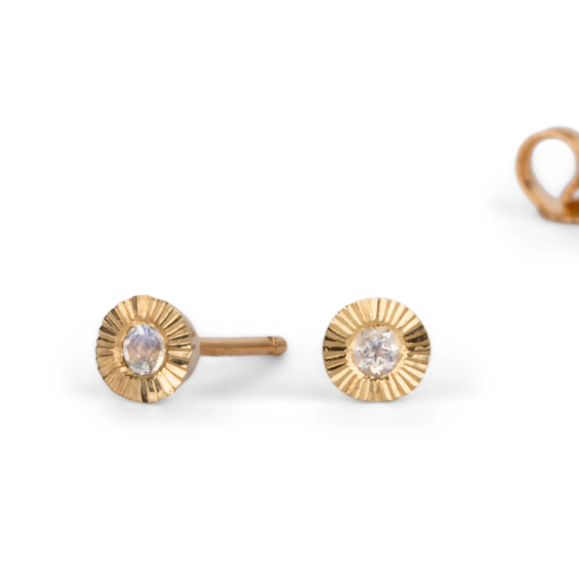 Small Aurora Moonstone Stud Earring in Yellow Gold