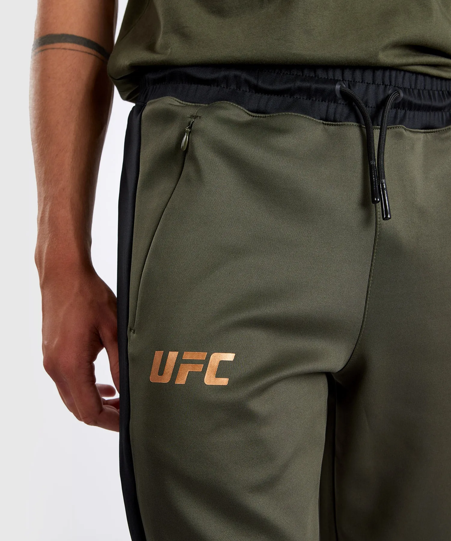 UFC Adrenaline by Venum Fight Week Men’s Performance Jogging Pants - Khaki/Bronze