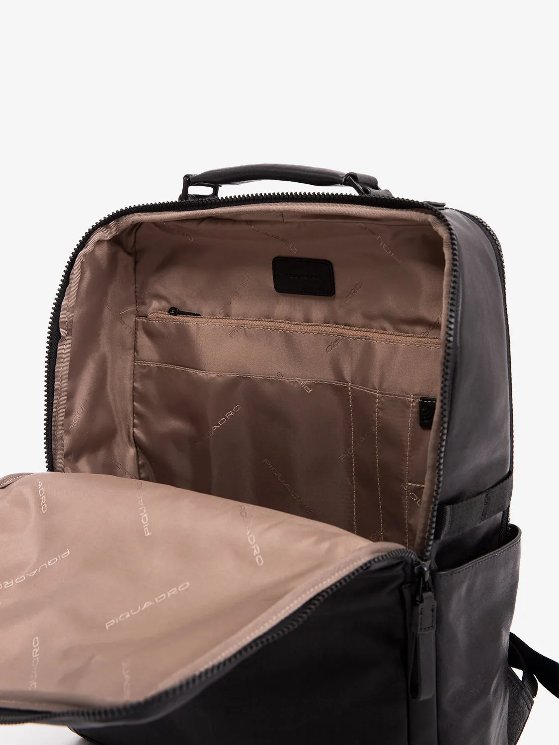 Zaino in pelle porta pc 15.6 nero